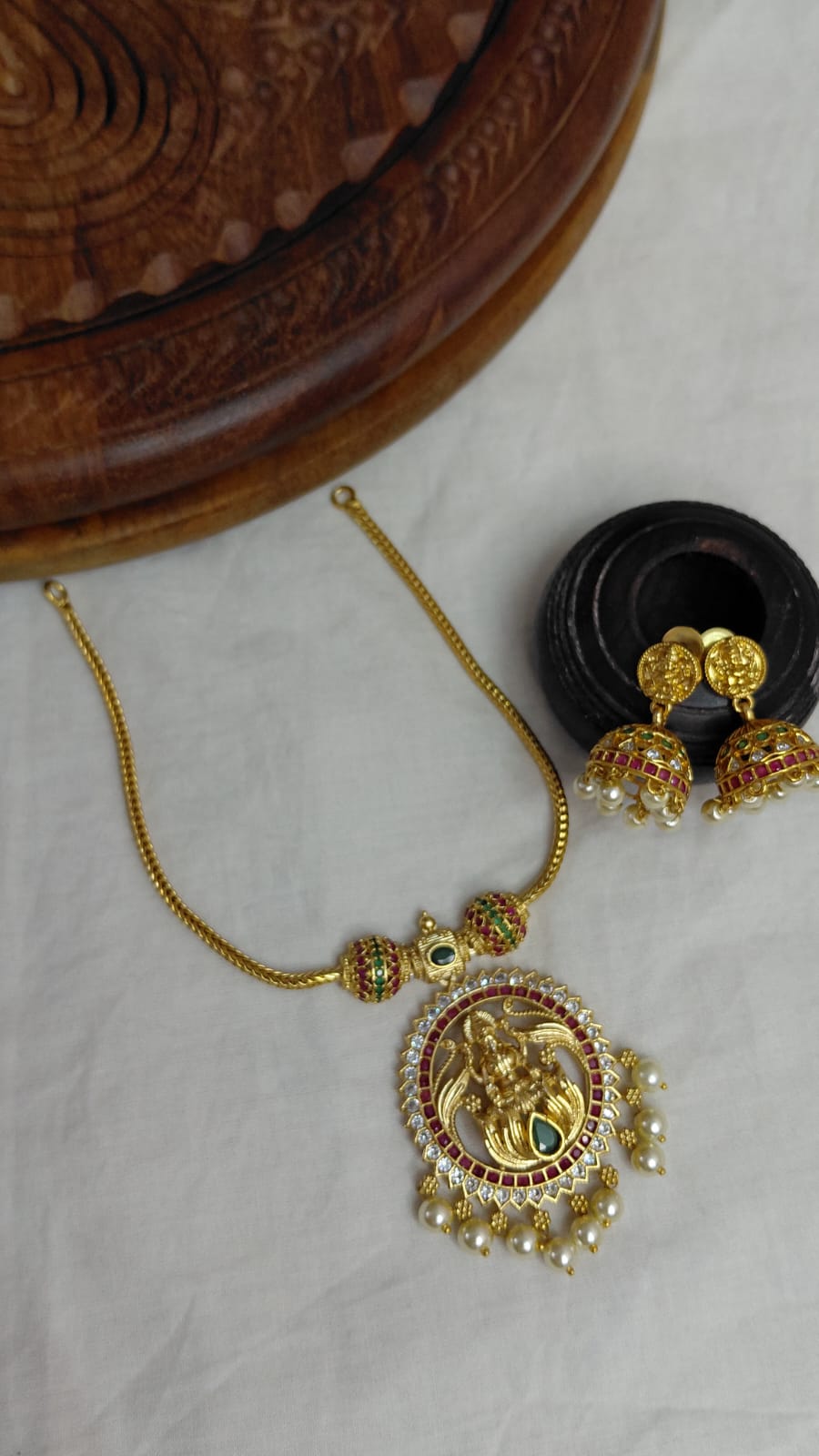 Decorative woven lamps